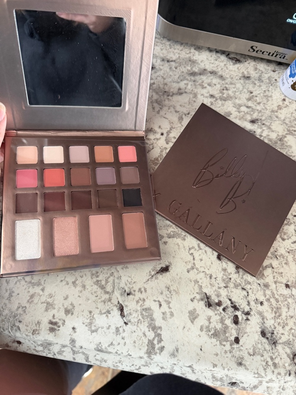 Billy B x Gallany Neutral & Pink Eyeshadow Palette — new